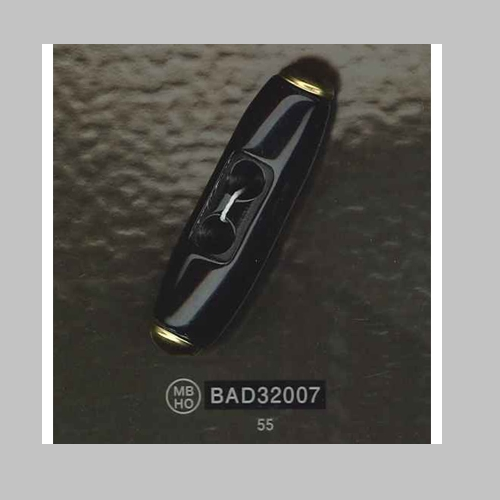 BAD32007 水牛トグルボタン
